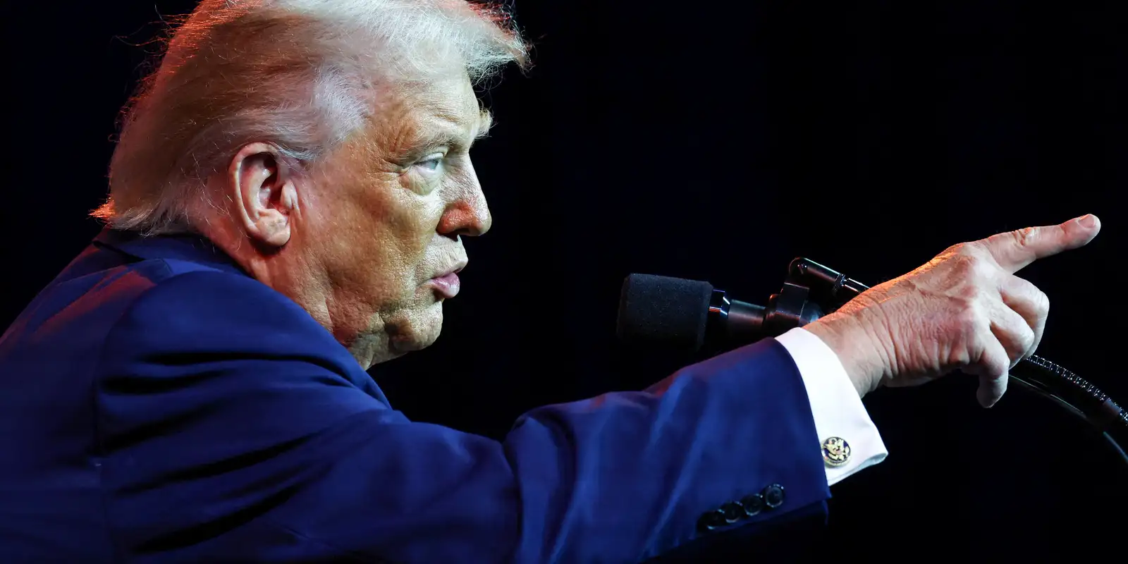 trump-diz-que-venezuela-teria-concordado-em-entregar-petroleo-aos-eua