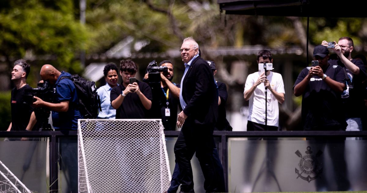 corinthians-se-livra-de-transfer-ban-e-esta-apto-a-fazer-contratacoes