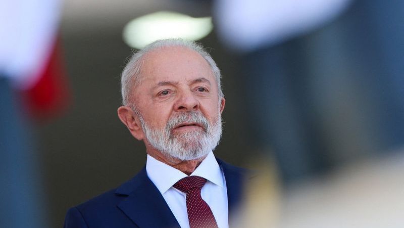 lula-passa-por-cirurgia-de-catarata-nesta-sexta-feira-(30)