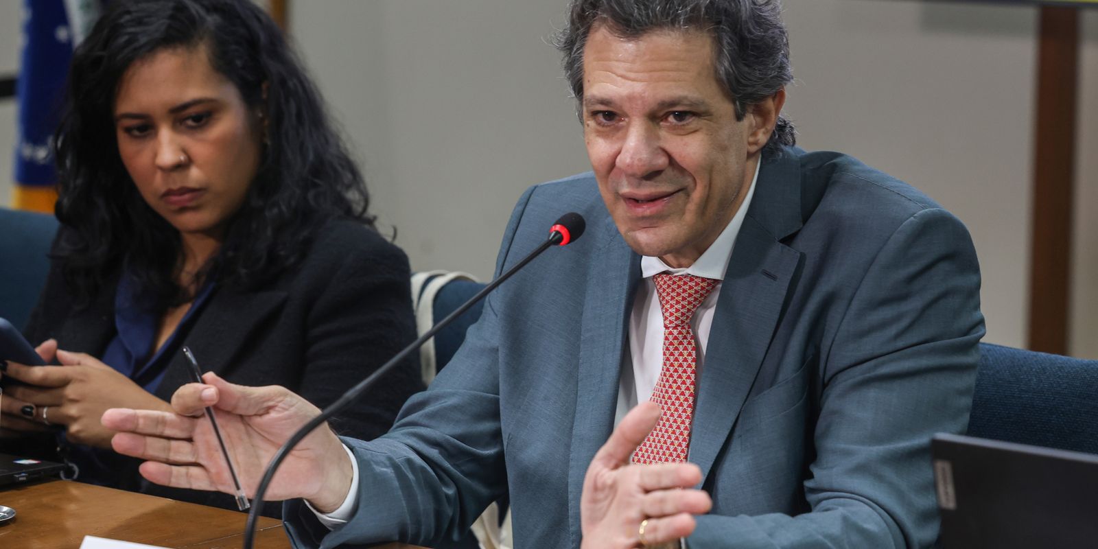 haddad-pede-que-congresso-enfrente-problema-dos-supersalarios