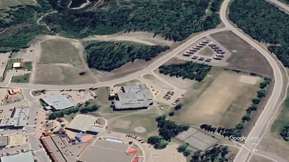 ataque-em-escola-no-canada:-estudantes-relatam-horror-e-barricadas