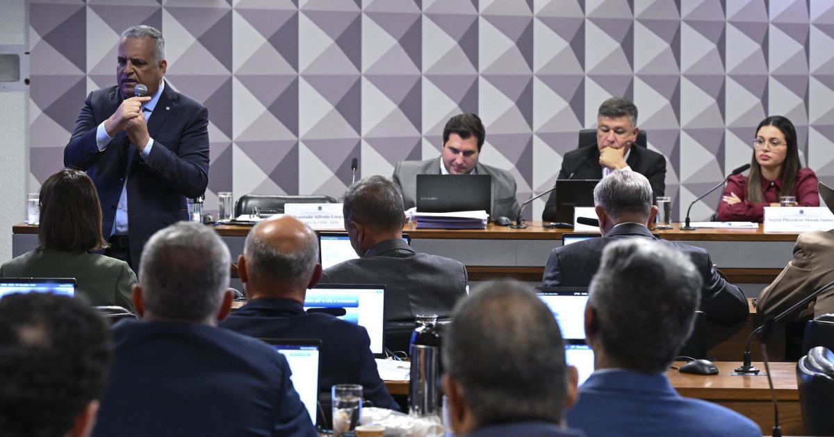 cpmi-do-inss-tem-oitiva-interrompida-apos-depoente-passar-mal