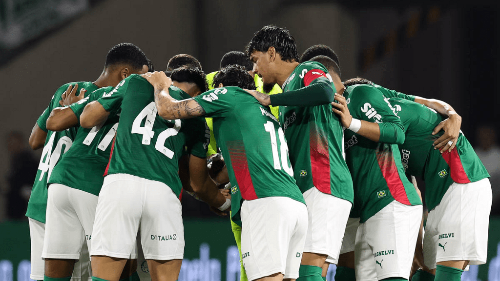 palmeiras-deu-a-saida-de-bola-no-1o-e-no-2o-tempo-contra-o-fluminense;-veja