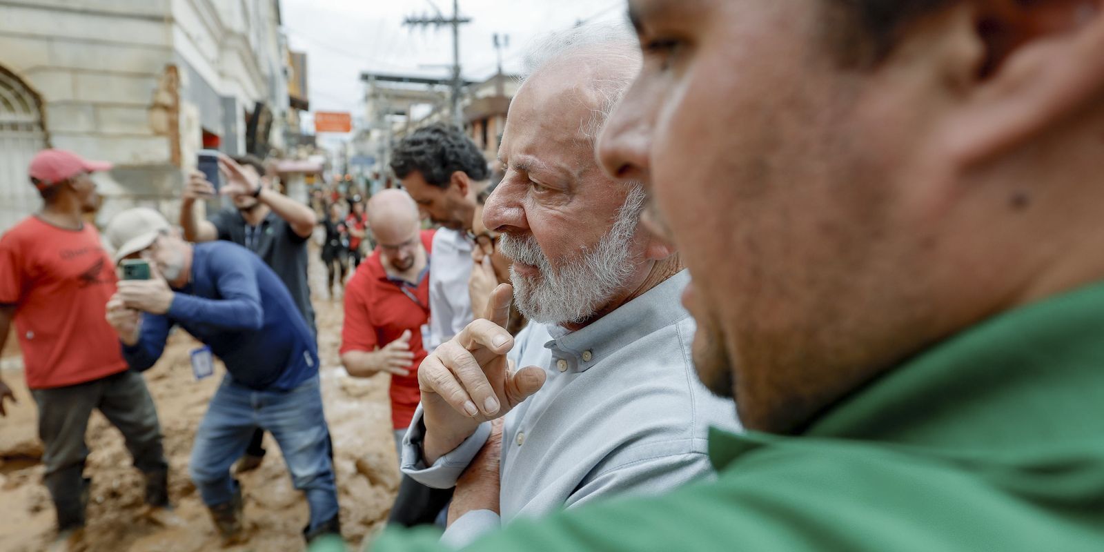 perdas-materiais-serao-recuperadas,-diz-lula-em-visita-a-minas-gerais