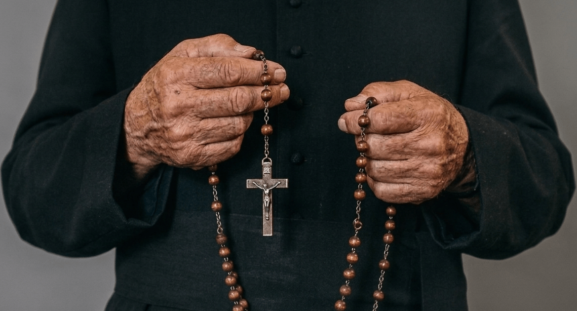 padre-libanes-que-se-recusou-a-partir-morre-em-ataque-de-tanque-israelense