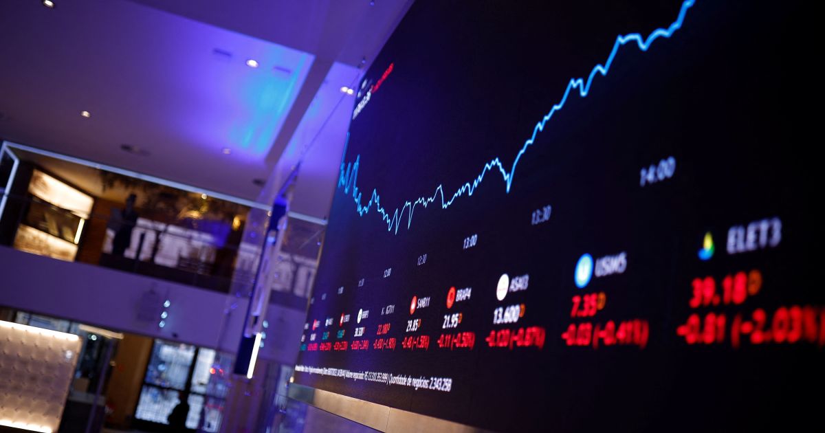 acoes-do-santander-e-da-b3-recuam-apos-troca-no-comando-das-empresas