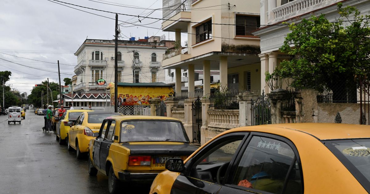 eua-diz-que-nao-retirou-sancoes-de-cuba-apos-chegada-de-petroleiro-russo