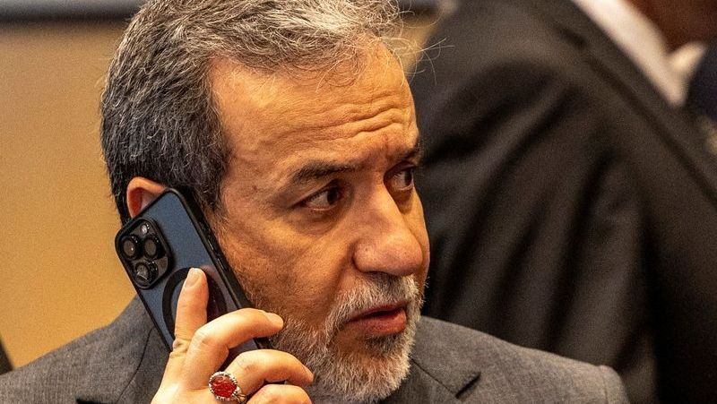 chanceler-do-ira-deixa-paquistao-apos-reuniao-com-mediadores,-dizem-fontes