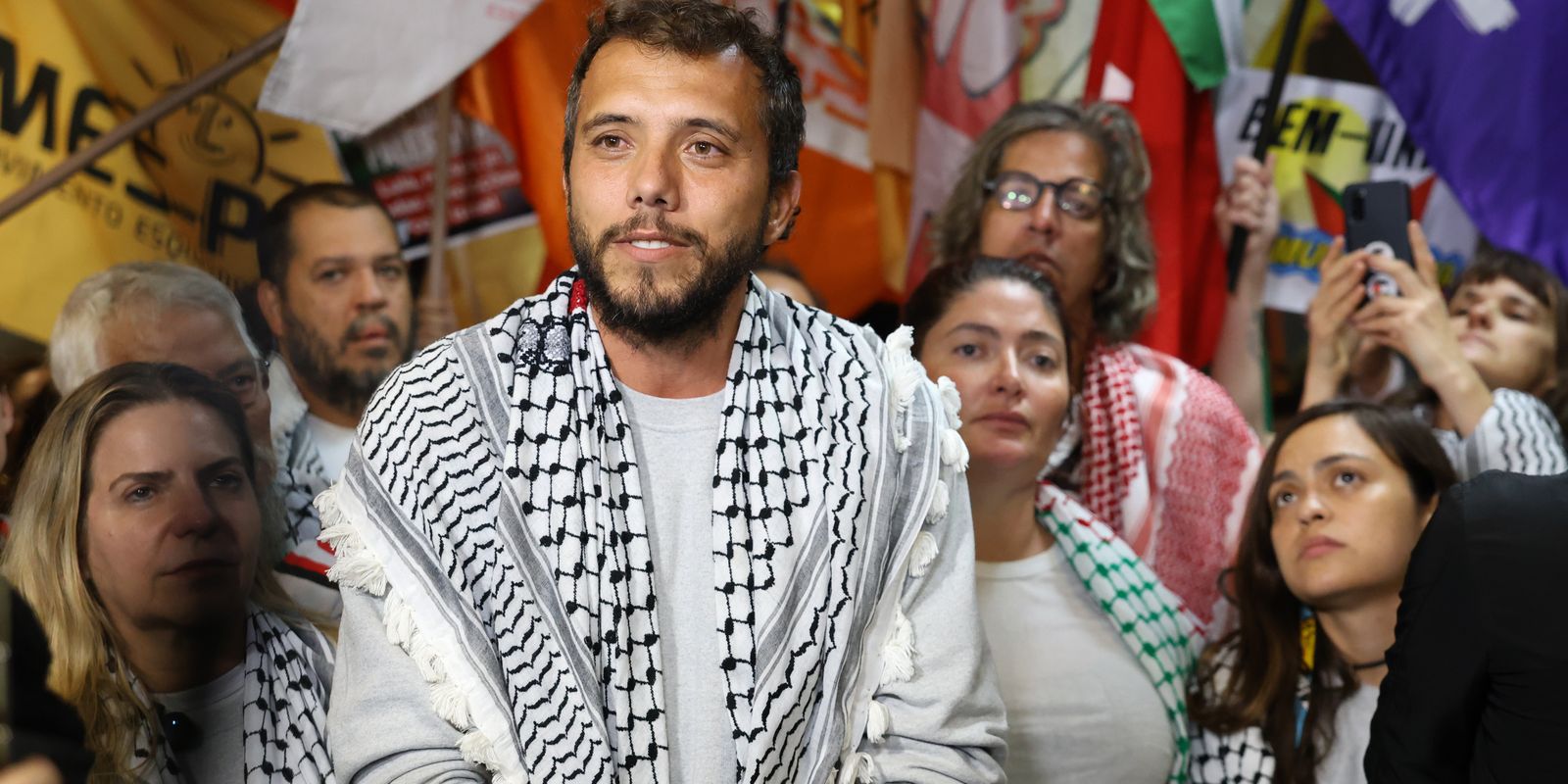 thiago-avila,-preso-por-israel,-foi-solto-e-esta-a-caminho-do-cairo