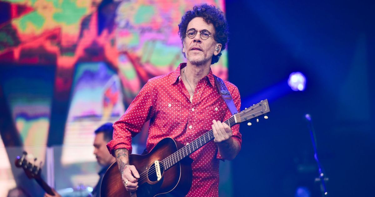 nando-reis-desabafa-sobre-vicio-em-alcool-e-substancias:-“sou-compulsivo”