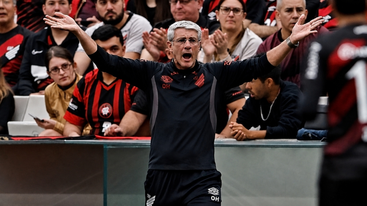 “chorando-com-razao”:-odair-detona-arbitragem-e-diz-que-fluminense-foi-favorecido