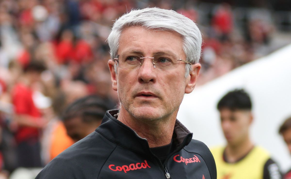ainda-da?-odair-responde-sobre-athletico-na-briga-pelo-titulo-do-brasileirao