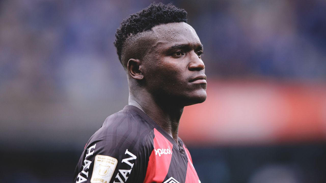 petraglia-freia-renovacao-de-kevin-viveros-no-athletico